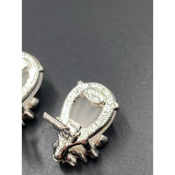 Kenneth Jay Lane White Lucite & Clear Crystal Clip-On Earrings - Picture 7 of 12